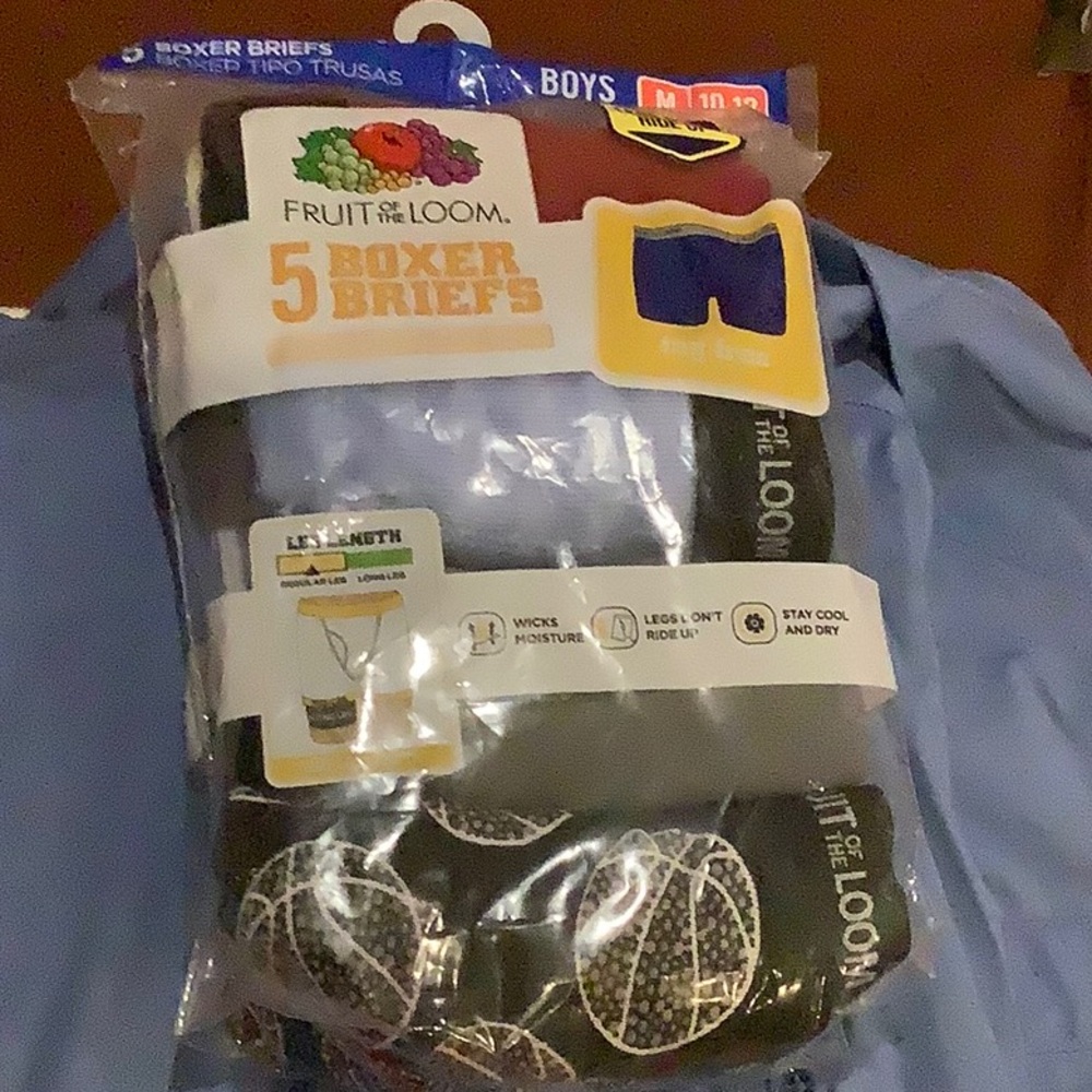 NWT 4 pack boys boxer briefs. Medium/10-12